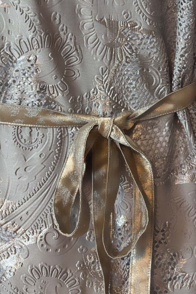 Damen Kimono Morgenmantel Baumwolle Silber mit Gold Details – Bild 8
