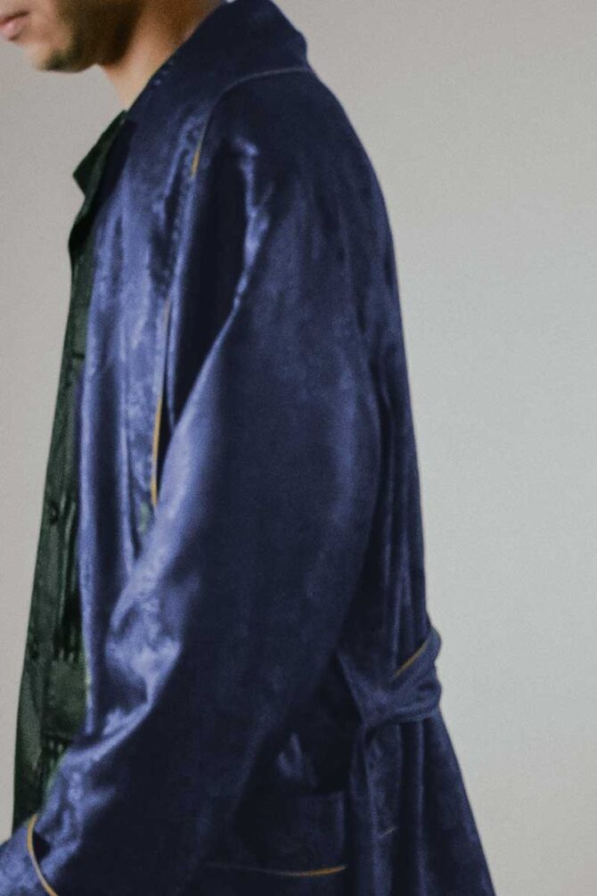 Men's Dressing Gown Navy Blue Paisley Jacquard with Pure Cotton Lining - Image 3