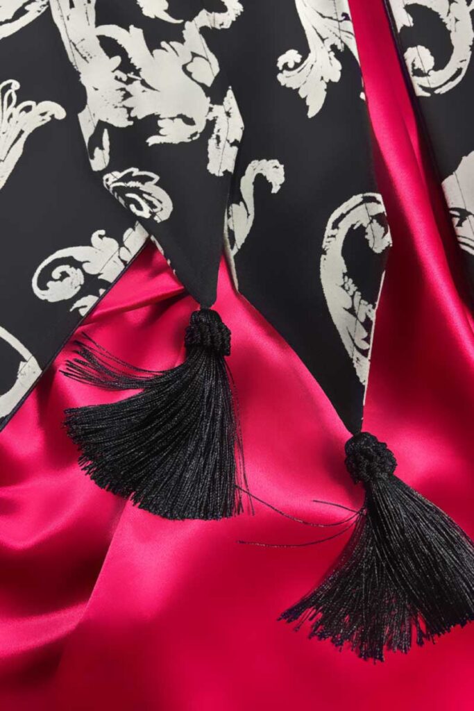 2pink-black-dressing-gown