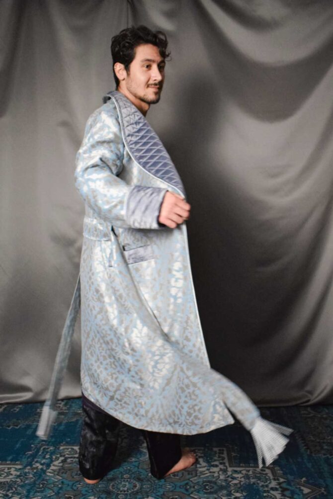 Men's Dressing Gown Silver Blue Jacquard Quilted - Image 5