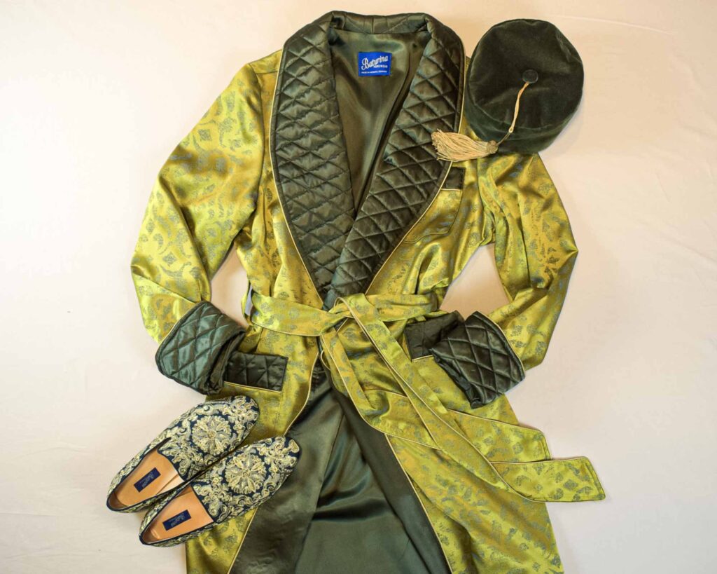 Eleganz in Chartreuse Grün 6photoshoot robes, Dressing Gowns and Pajamas by Baturina Homewear